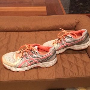 A six gel sneakers￼